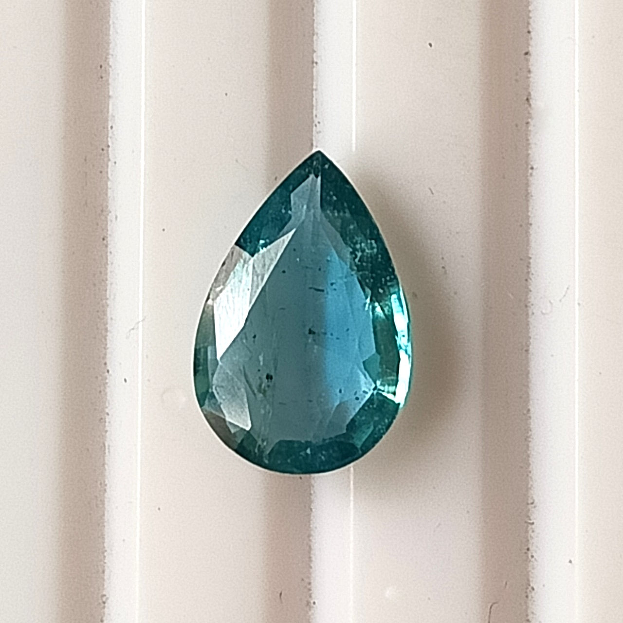 0.95 Carat 6X9X2.6 (WXLXD) Natural Pear Shaped Blueish-green Zambian Emerald