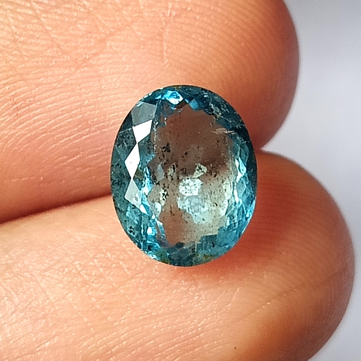 3.55 CARAT 8.7X10.7X5.6 (WXLXD) OVAL SHAPED AQUAMARINE