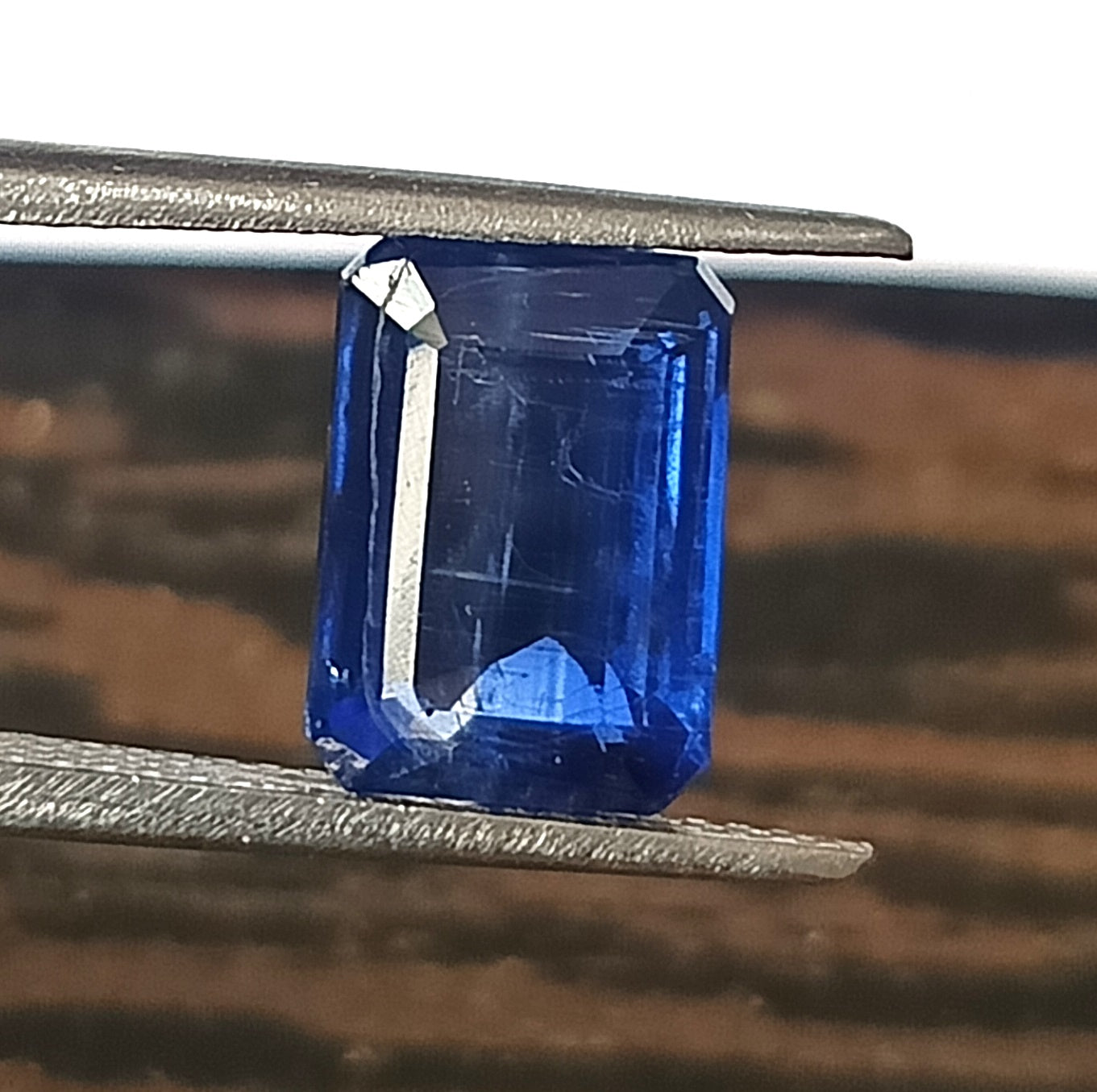 3.85 CARAT 7.8X10.4X4.5 (WXLXD) NATURAL EMERALD CUT KYNITE GEMSTONE