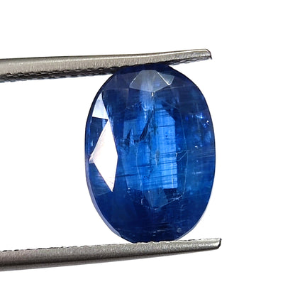 6.20 Carat 9.3X12.8X5.9 (WXLXB) Oval Shaped Natural Kyanite