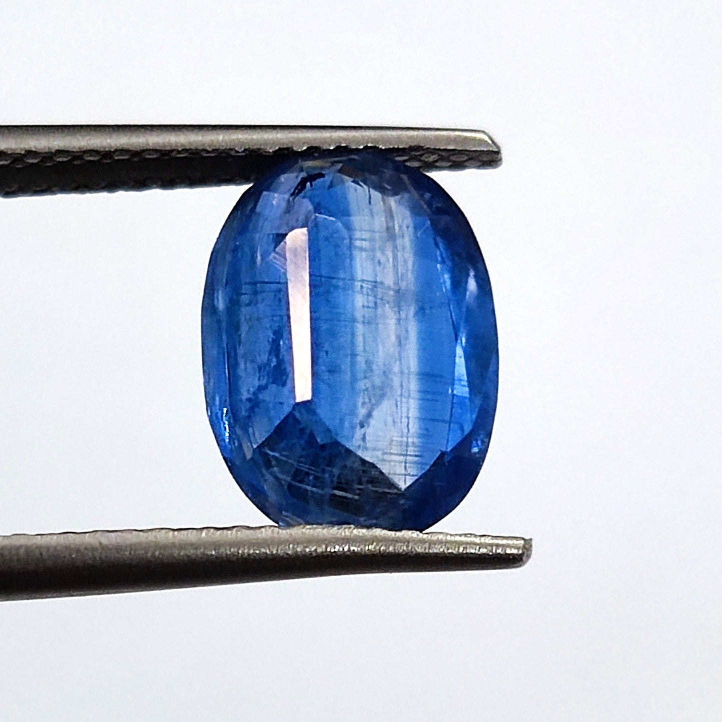 4.0 Carat 8X11X5 (WXLXB) Oval Shaped Natural Kyanite