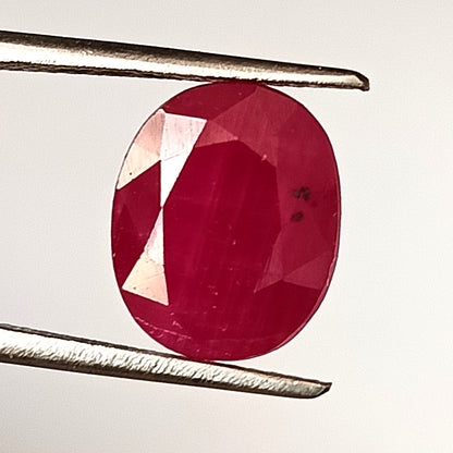 5.80 Carat 9X11X5 (WXLXD) Natural Oval Cut Mozambique Ruby