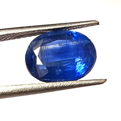 4.10 Carat 8.4X10.8X5.1 (WXLXB) Oval Shaped Natural Kyanite
