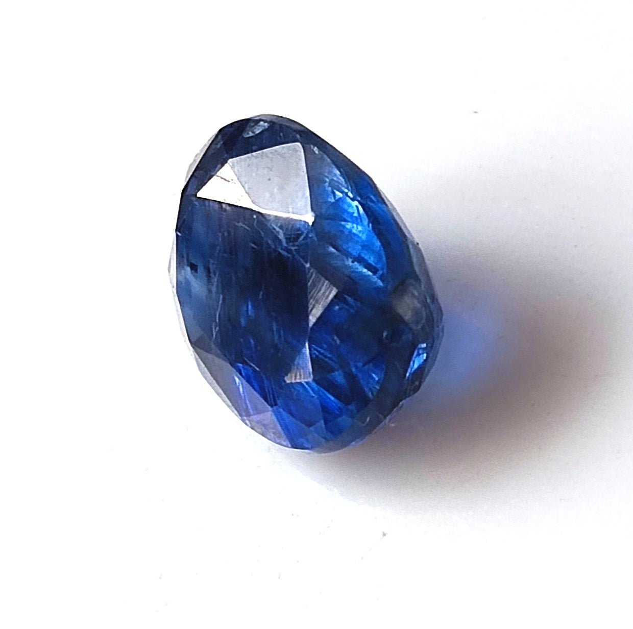 4.10 Carat 8.4X10.8X5.1 (WXLXB) Oval Shaped Natural Kyanite