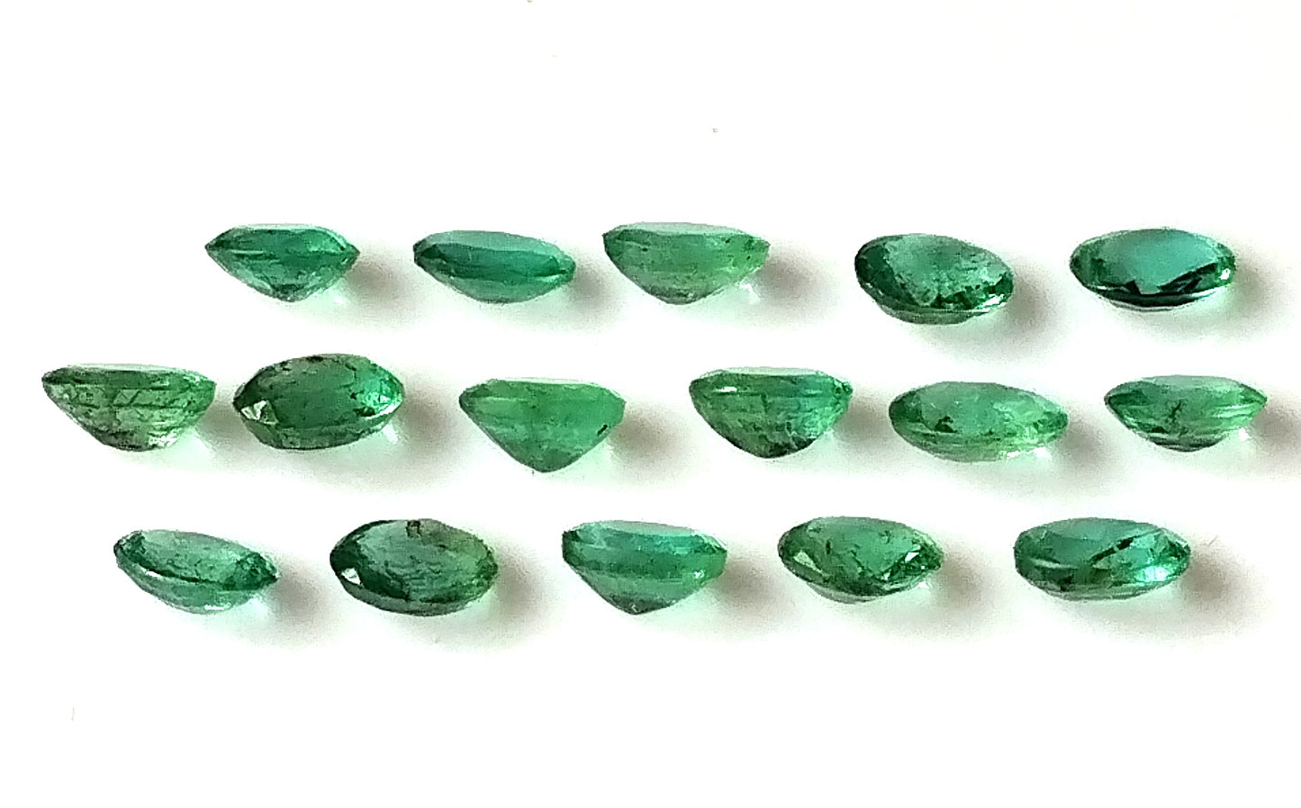 5.0 Carat 16 Pieces 4X5 MM Oval Cut Natural Faceted Zambian Emerald Lot