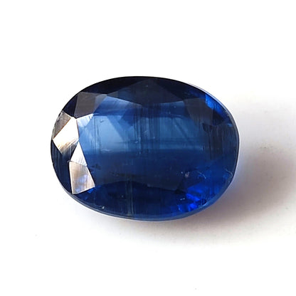 5.25 Carat 9.4X12.4X5 (WXLXB) Oval Shaped Natural Kyanite