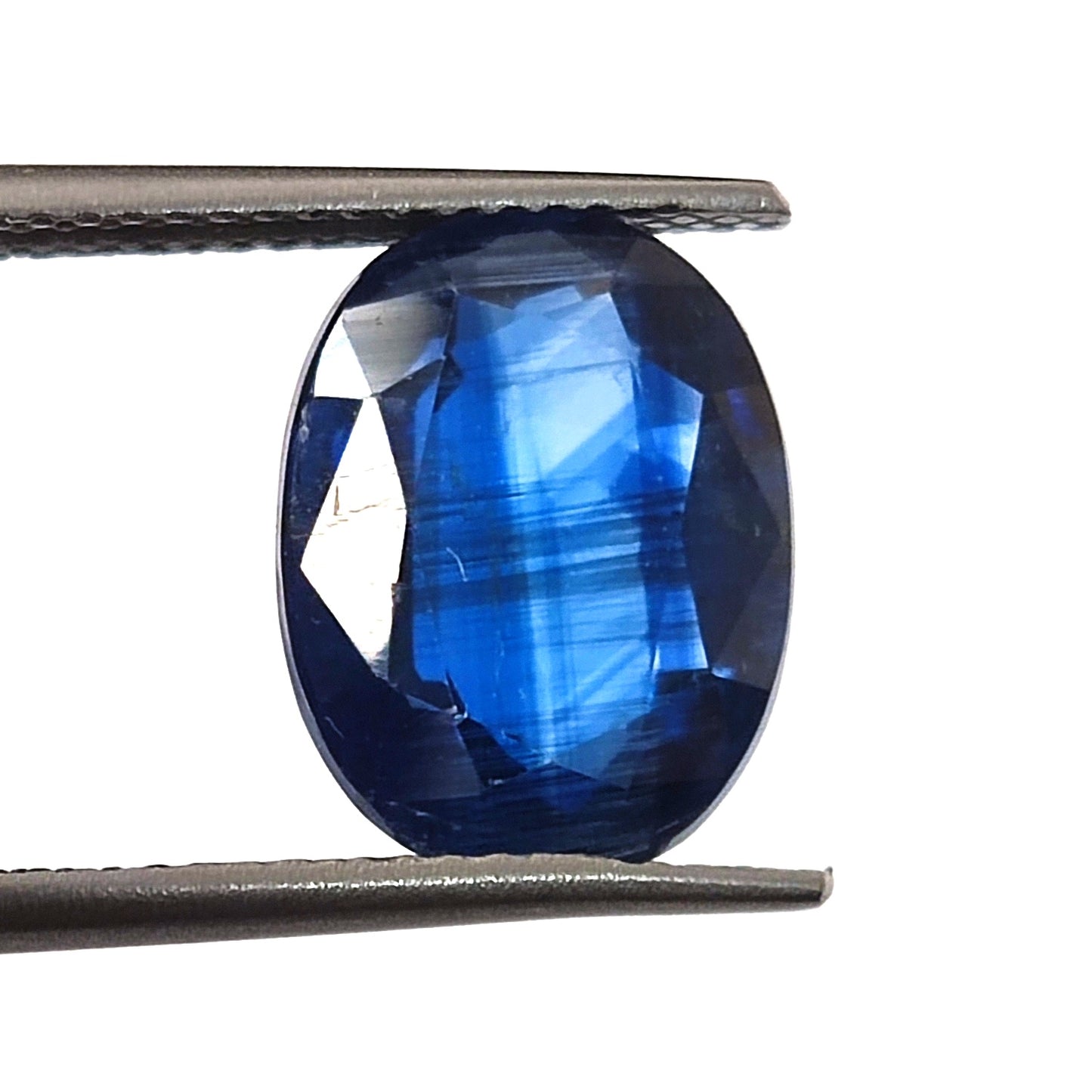 5.25 Carat 9.4X12.4X5 (WXLXB) Oval Shaped Natural Kyanite