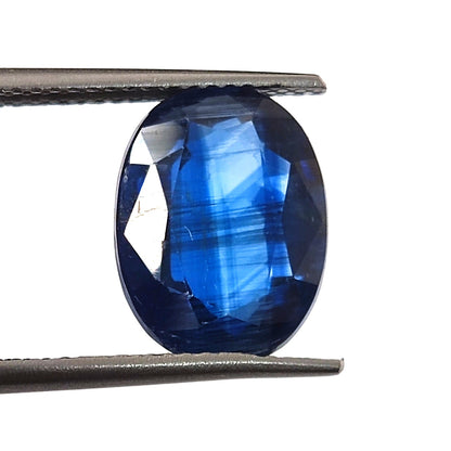 5.25 Carat 9.4X12.4X5 (WXLXB) Oval Shaped Natural Kyanite