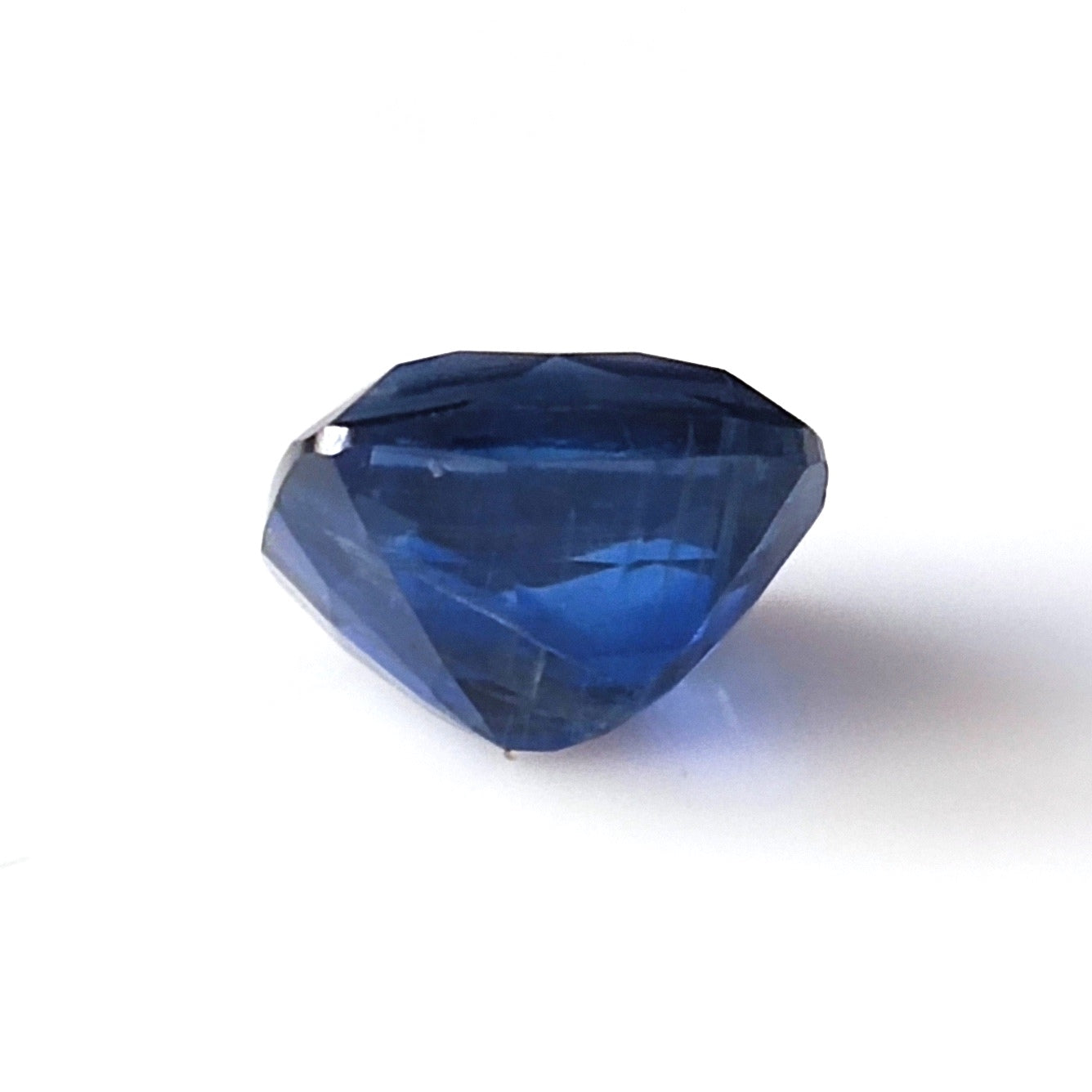 3.45 CARAT 8.2X8.4X5.5 (WXLXB) NATURAL CUSHION CUT KYNITE