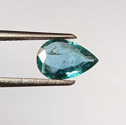 0.95 Carat 6X9X2.6 (WXLXD) Natural Pear Shaped Blueish-green Zambian Emerald