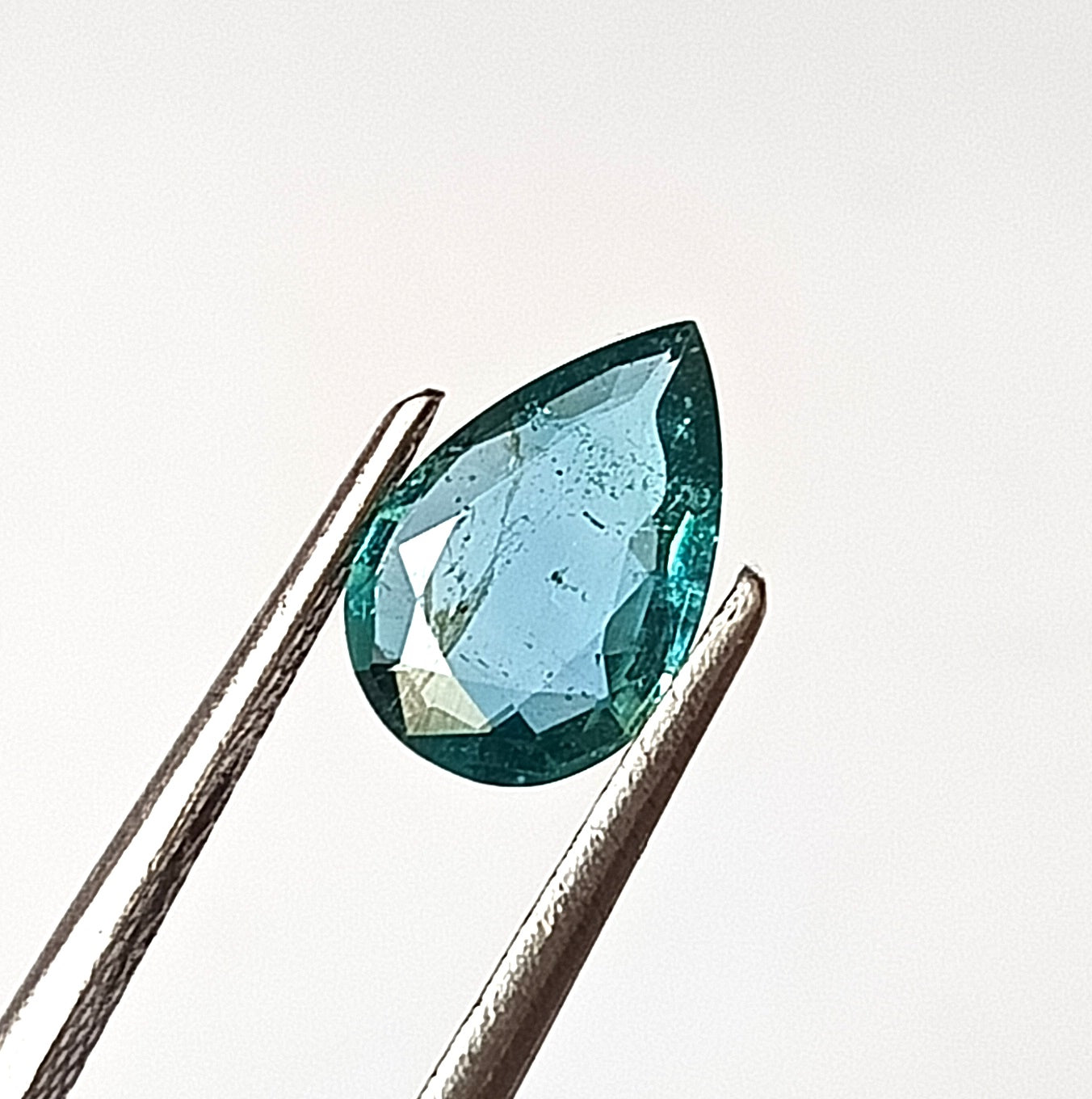 0.95 Carat 6X9X2.6 (WXLXD) Natural Pear Shaped Blueish-green Zambian Emerald