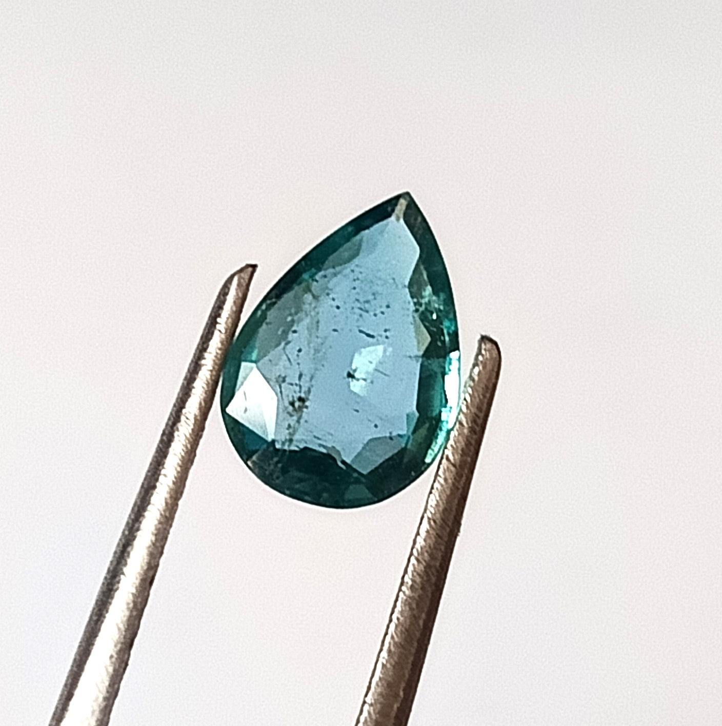0.95 Carat 6X9X2.6 (WXLXD) Natural Pear Shaped Blueish-green Zambian Emerald
