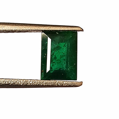 1.15 Carat 5X6.8X3.8 (WXLXD) Natural Baguette Cut Zambian Emerald