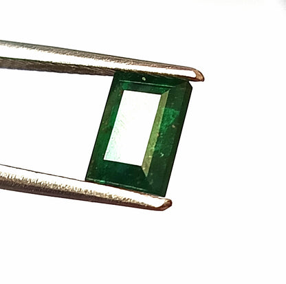 1.15 Carat 5X6.8X3.8 (WXLXD) Natural Baguette Cut Zambian Emerald