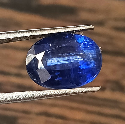 4.65 CARAT 8.5X11.3X5.6 (WXLXB) NATURAL OVAL CUT KYNITE