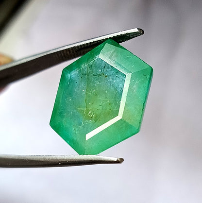 15.90 Carat 19.7X19.7X7.7 (WXLXD) Natural Zambian Hexagonal/Fancy Shaped Emerald