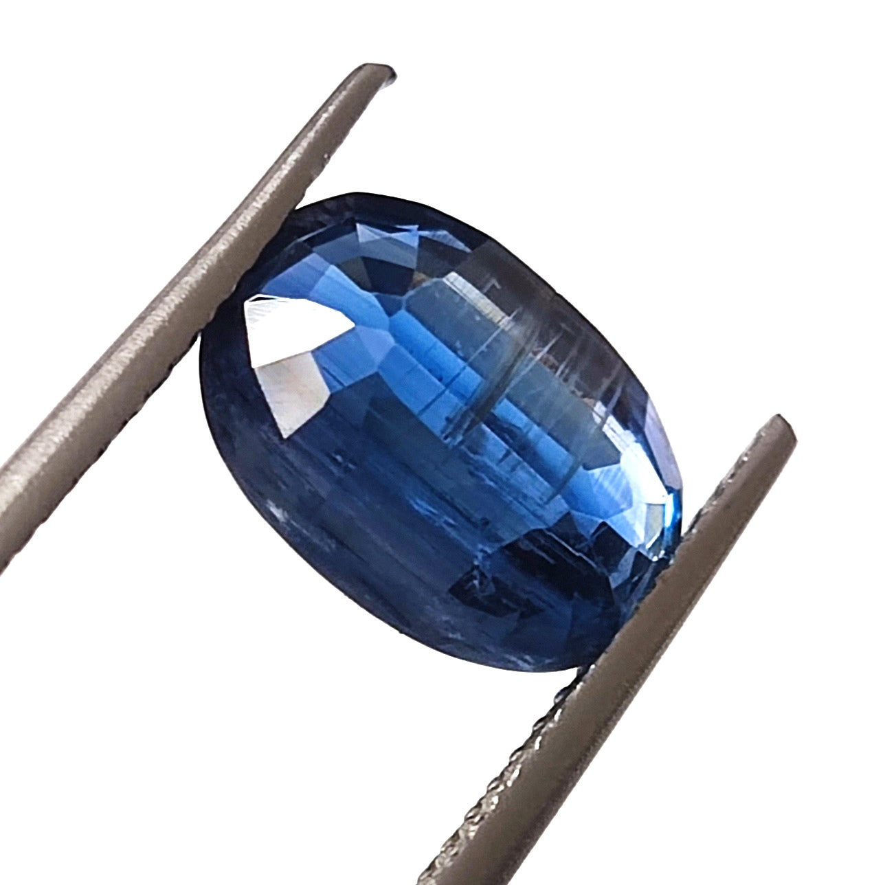 3.75 CARAT 8.1X10.7X4.9(WXLXD) NATURAL OVAL CUT KYNITE GEMSTONE