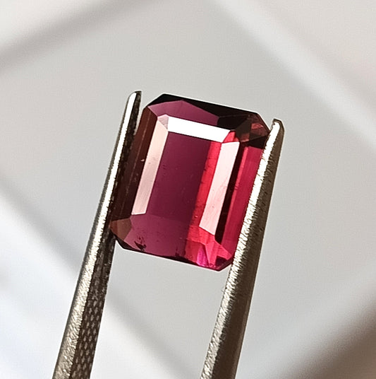 3.10 Carat 8.4X9.6X4.6 (WXLXD) Natural Octagon Cut Pink tourmaline