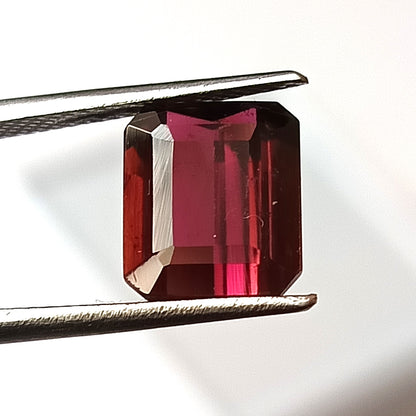 3.10 Carat 8.4X9.6X4.6 (WXLXD) Natural Octagon Cut Pink tourmaline