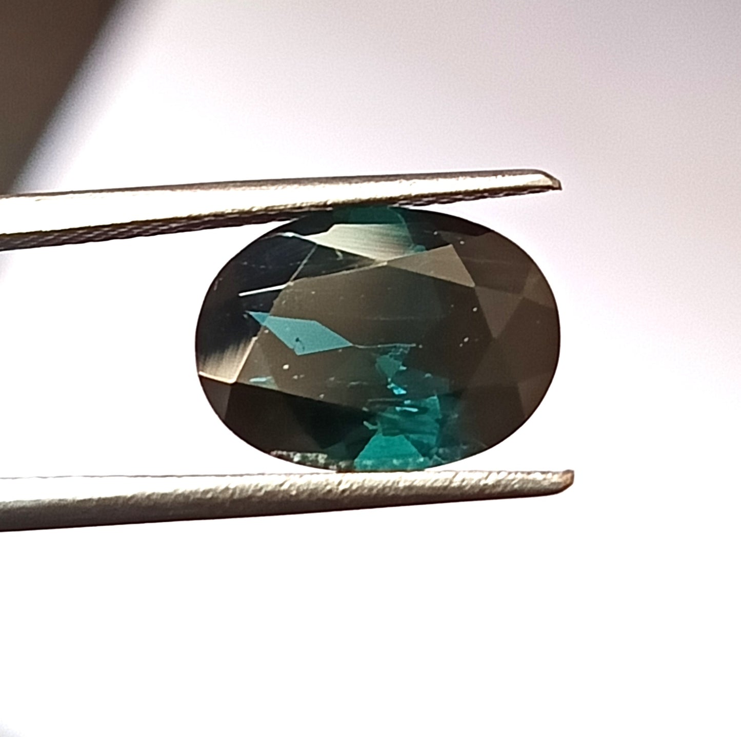 2.95 Carat 8.5X11.5X5 (WXLXD) Natural Oval Cut Indicolite tourmaline