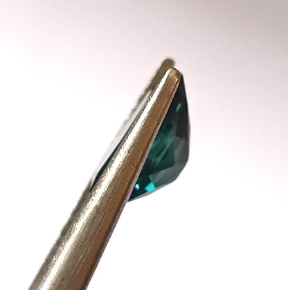 2.95 Carat 8.5X11.5X5 (WXLXD) Natural Oval Cut Indicolite tourmaline