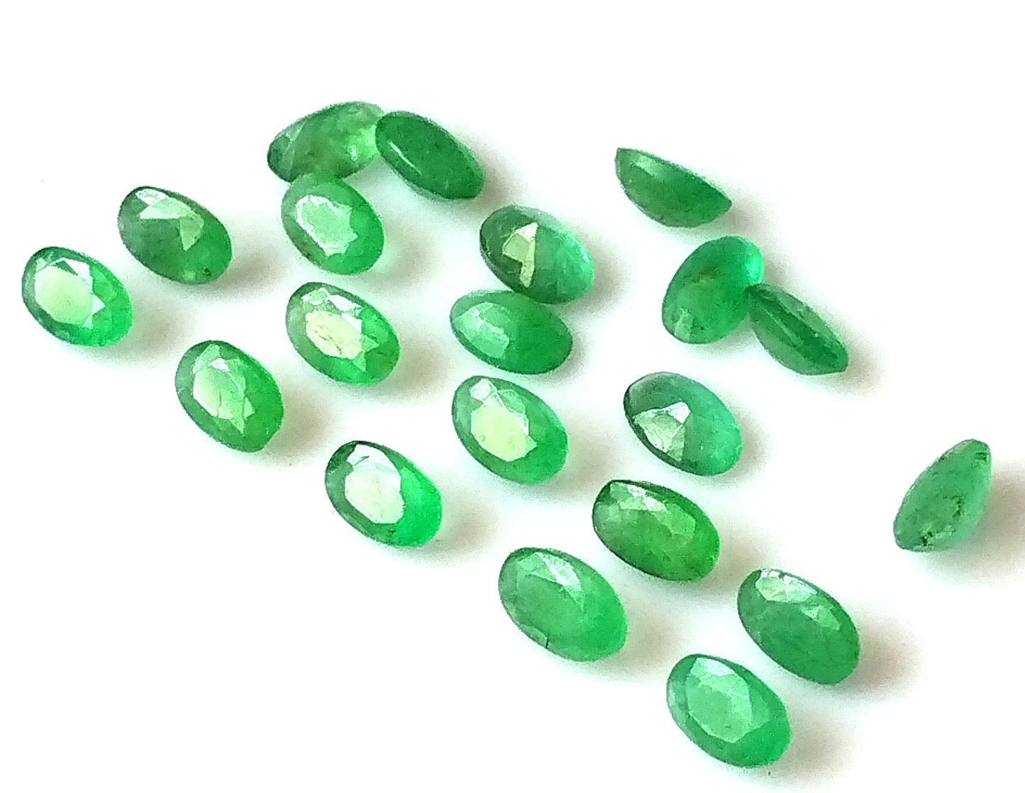 4.40 Carat 20 Pieces 3X5 MM Oval Cut Natural Faceted Zambian Emerald Lot