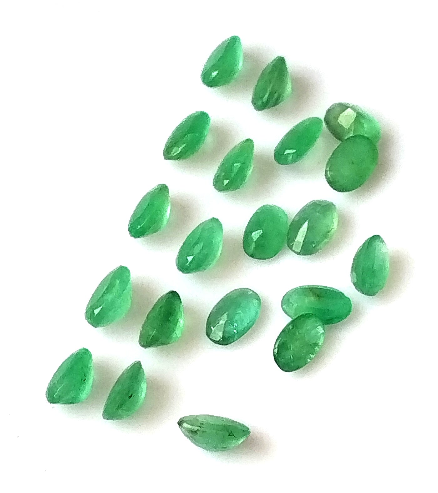 4.40 Carat 20 Pieces 3X5 MM Oval Cut Natural Faceted Zambian Emerald Lot