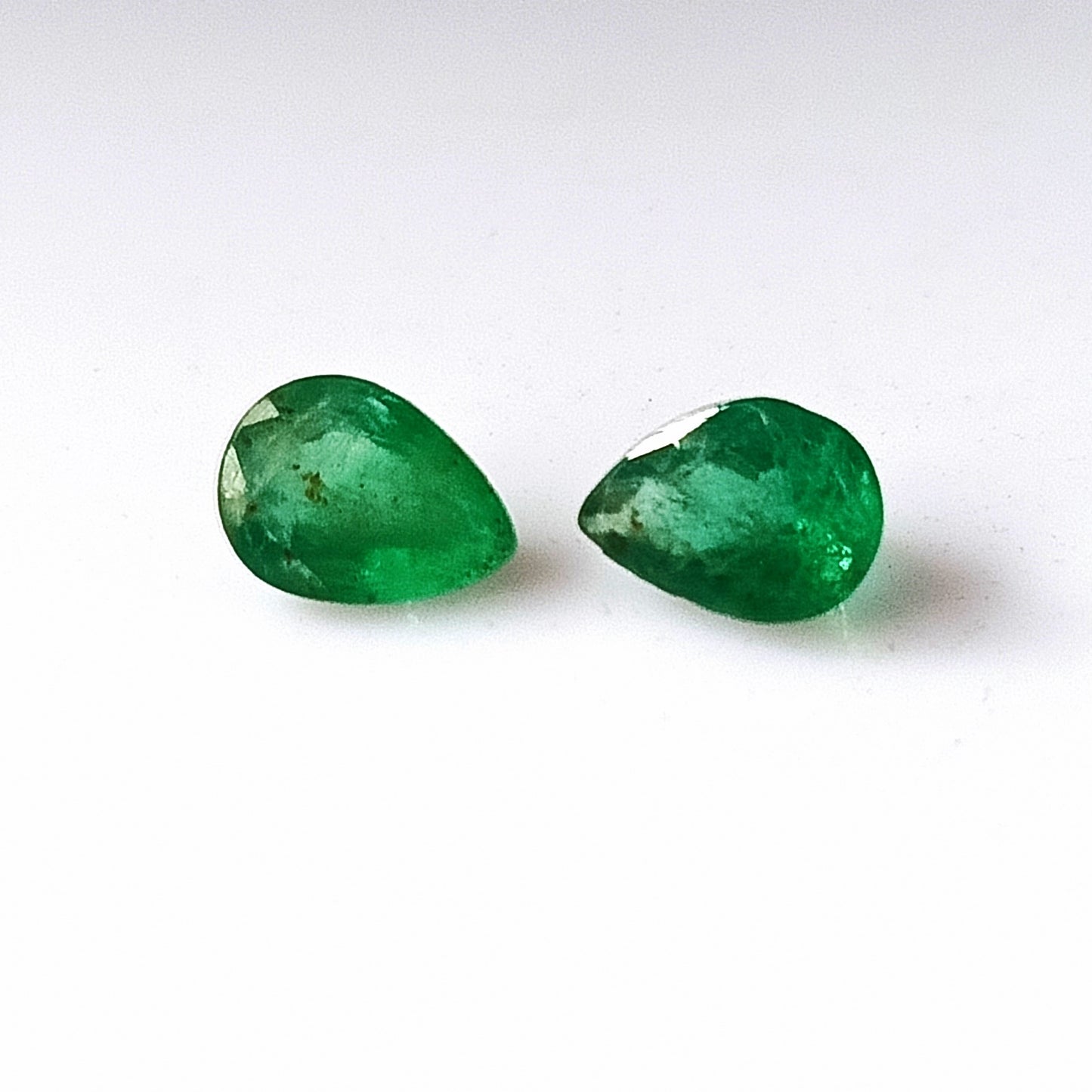 1.15 Carat 2 Pieces 7X5 MM Pear Cut Natural Faceted Zambian Emerald Lot