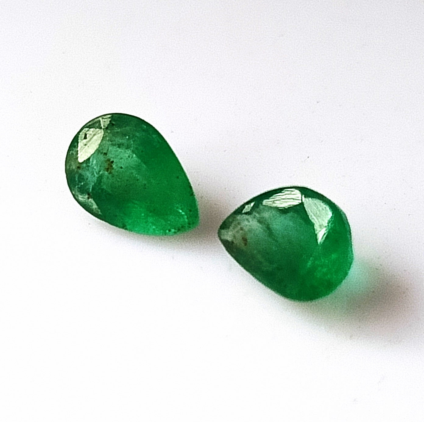 1.15 Carat 2 Pieces 7X5 MM Pear Cut Natural Faceted Zambian Emerald Lot