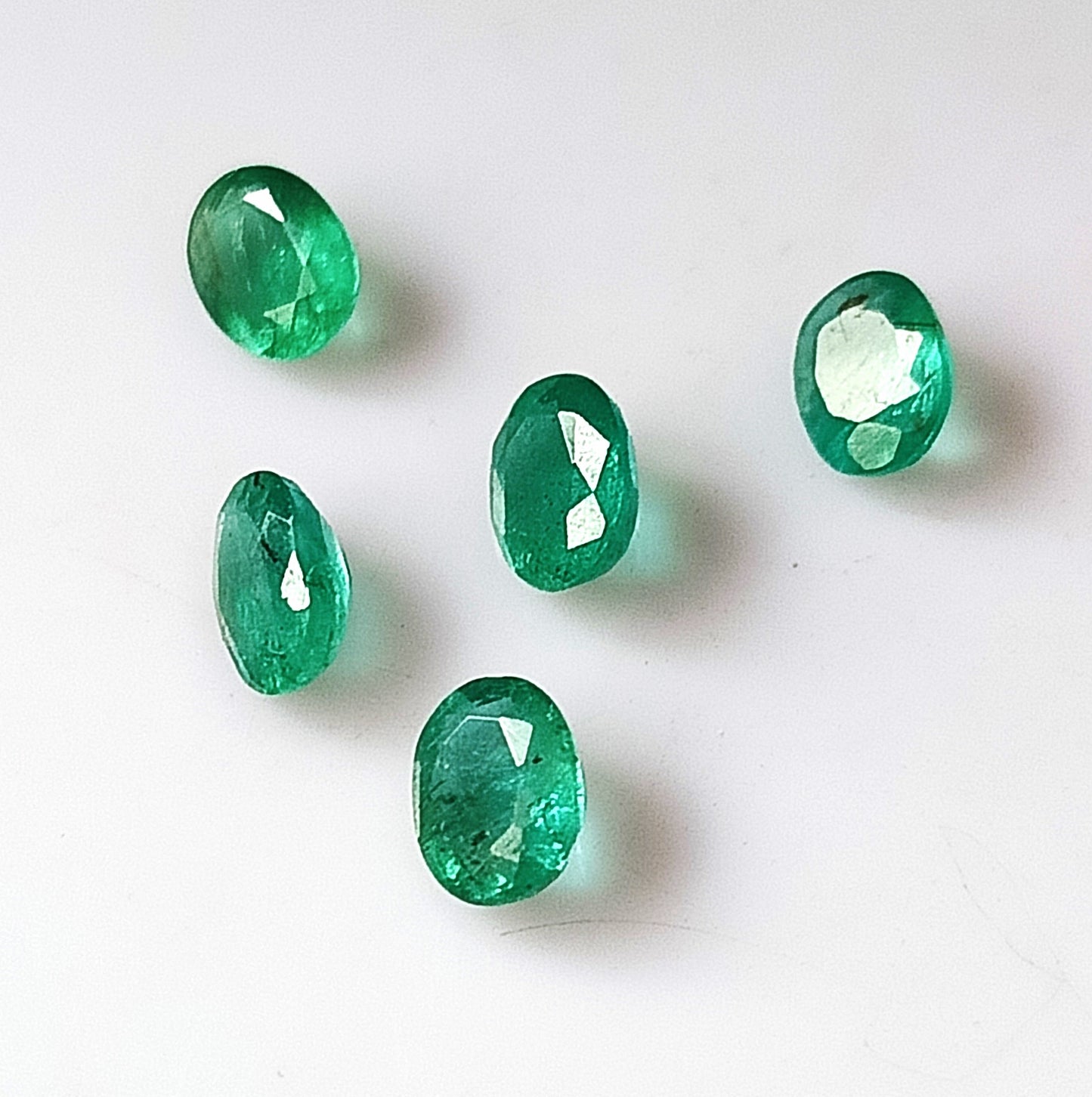1.75 Carat 5 Pieces 4X5 MM Oval Cut Natural Faceted Zambian Emerald Lot