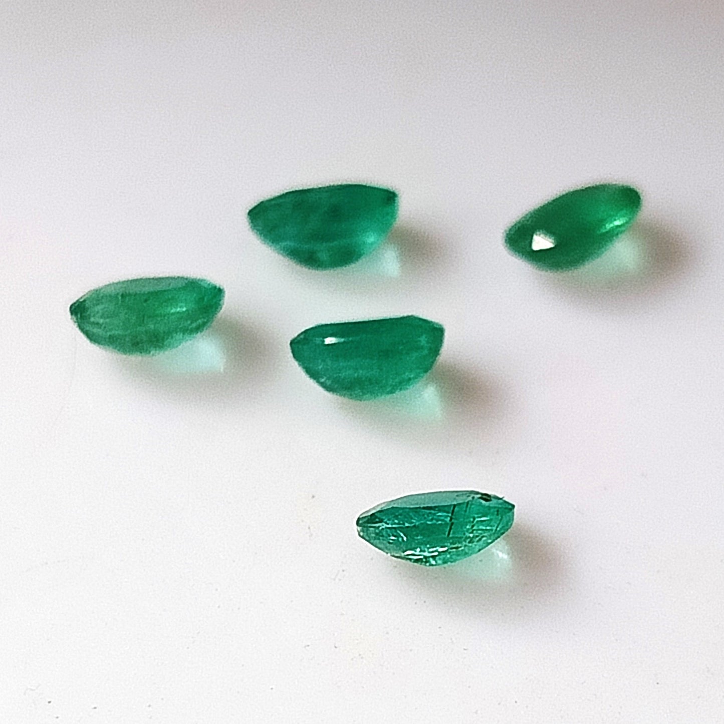 1.75 Carat 5 Pieces 4X5 MM Oval Cut Natural Faceted Zambian Emerald Lot
