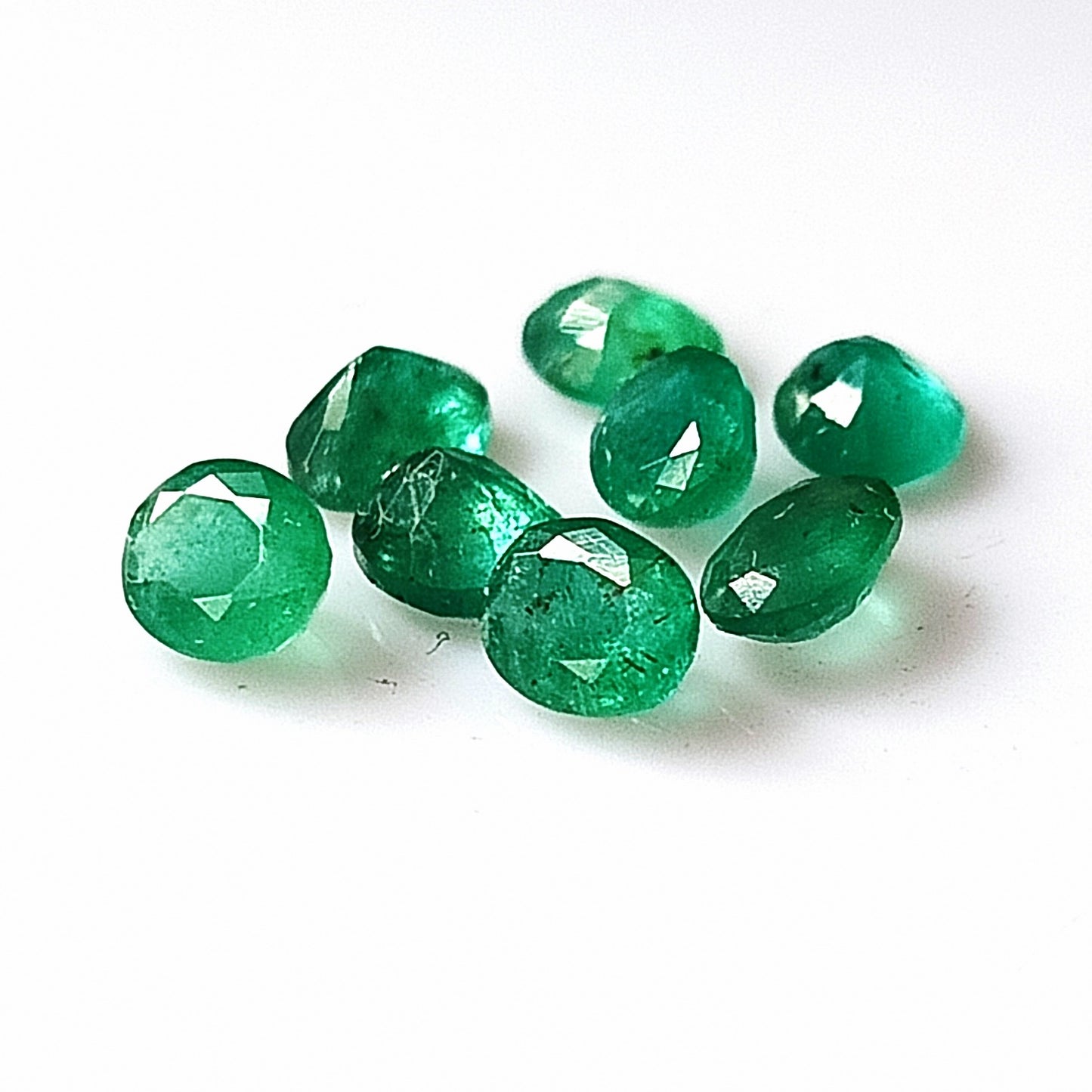 2.80 Carat 8 Pieces 4X5 MM Oval Cut Natural Faceted Zambian Emerald Lot