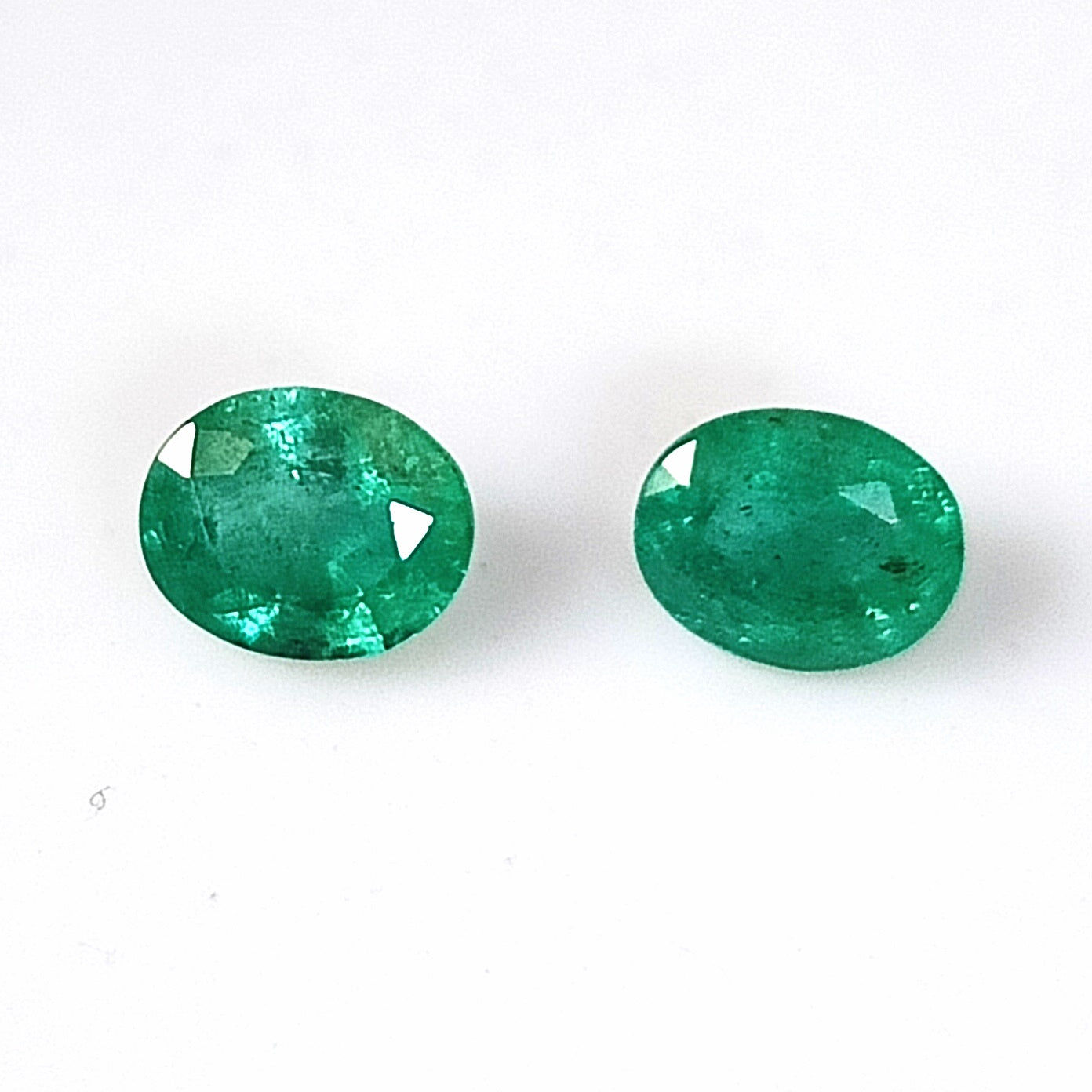 1.15 Carat 2 Pieces 5X6 MM Oval Cut Natural Faceted Zambian Emerald Lot