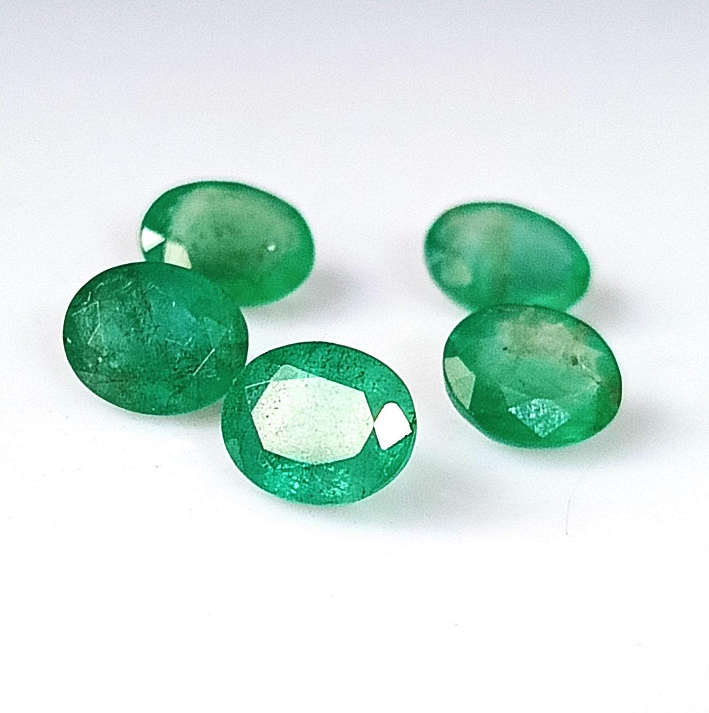2.80 Carat 5 Pieces 5X6 MM Oval Cut Natural Faceted Zambian Emerald Lot
