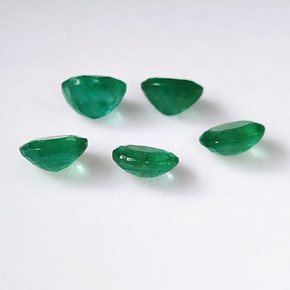 2.80 Carat 5 Pieces 5X6 MM Oval Cut Natural Faceted Zambian Emerald Lot