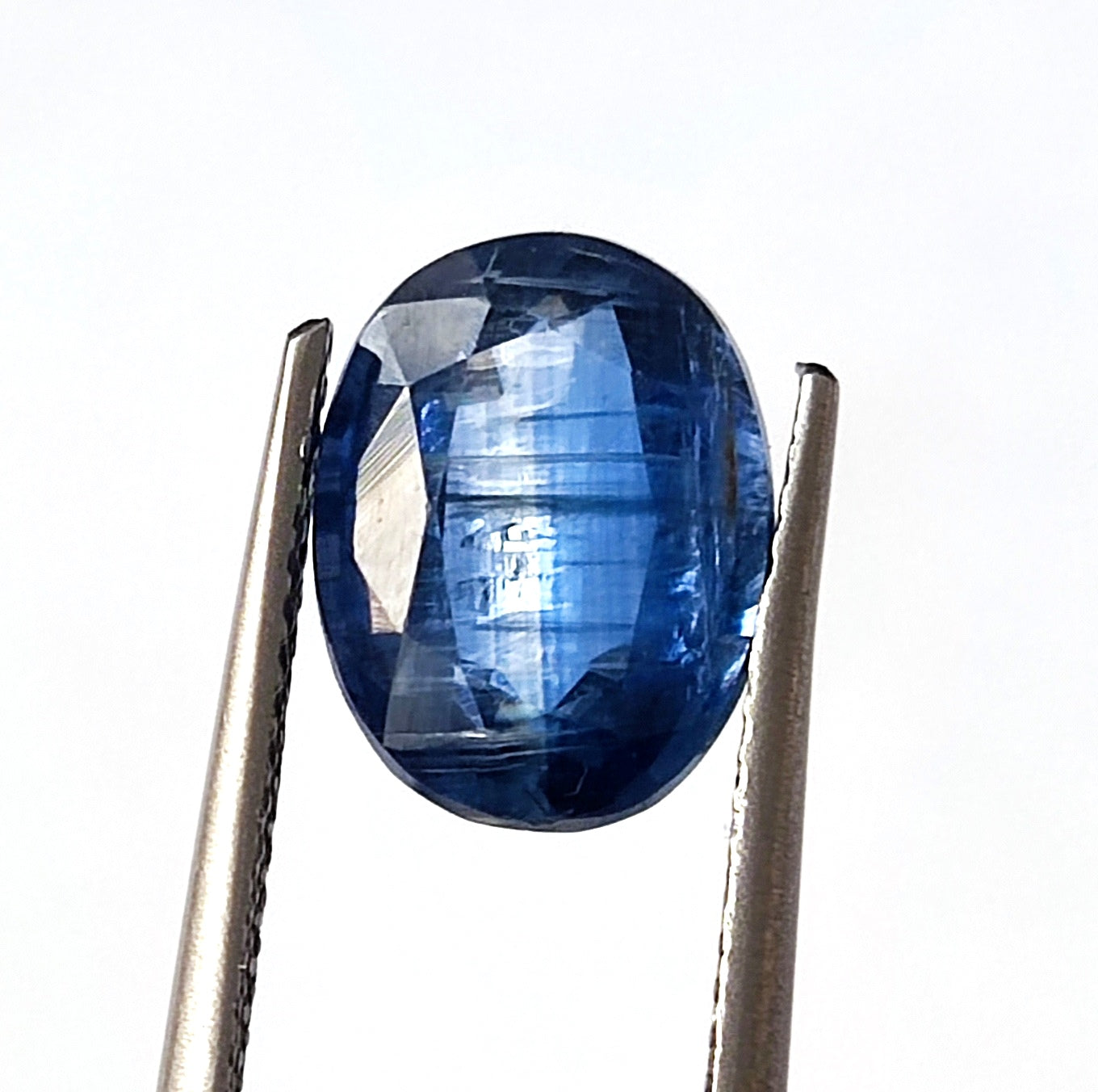 3.45 CARAT 8X10.5X4.7 (WXLXB) NATURAL OVAL CUT KYNITE