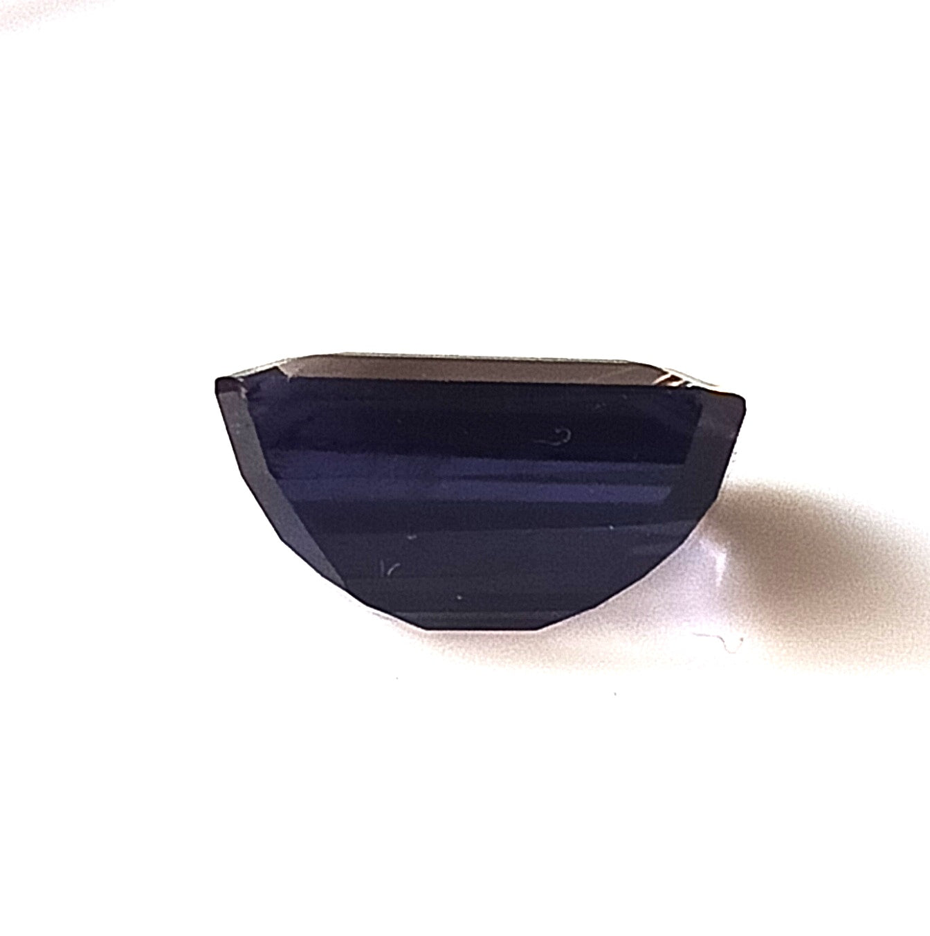 5.65 CARAT 9.4X12.5X6.4 (WXLXD) NATURAL EMERALD CUT IOLITE