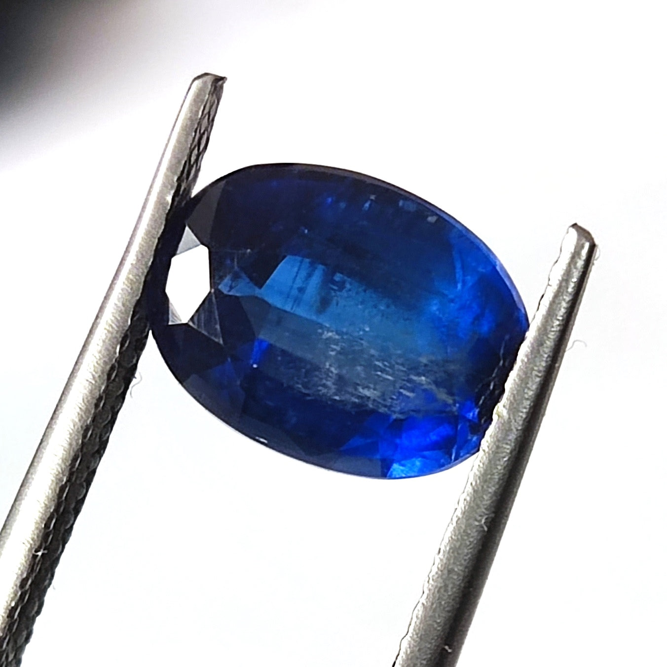 2.70 CARAT 7X9.7X4.7 (WXLXD) NATURAL OVAL CUT  KYNITE  GEMSTONE