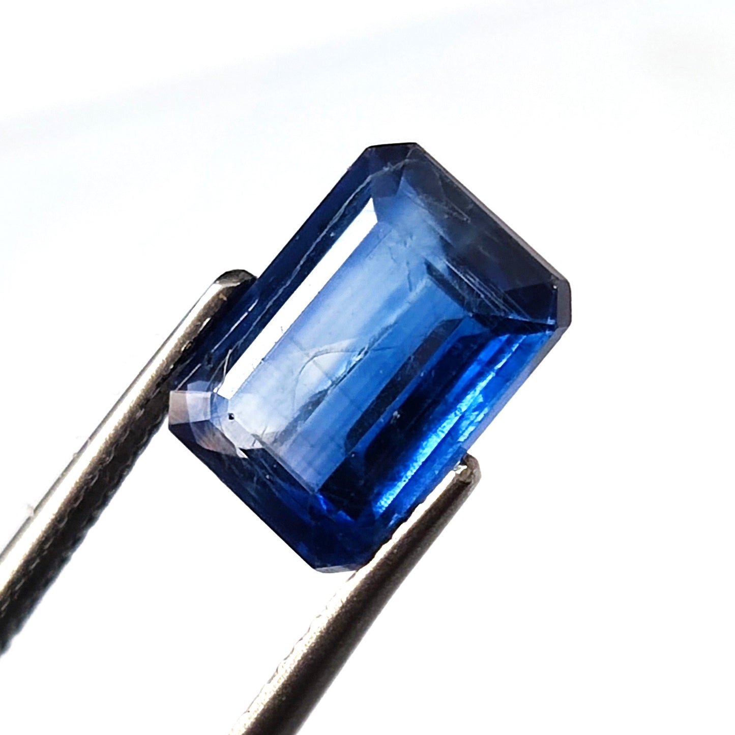 3.85 CARAT 7.8X10.4X4.5 (WXLXD) NATURAL EMERALD CUT  KYNITE  GEMSTONE