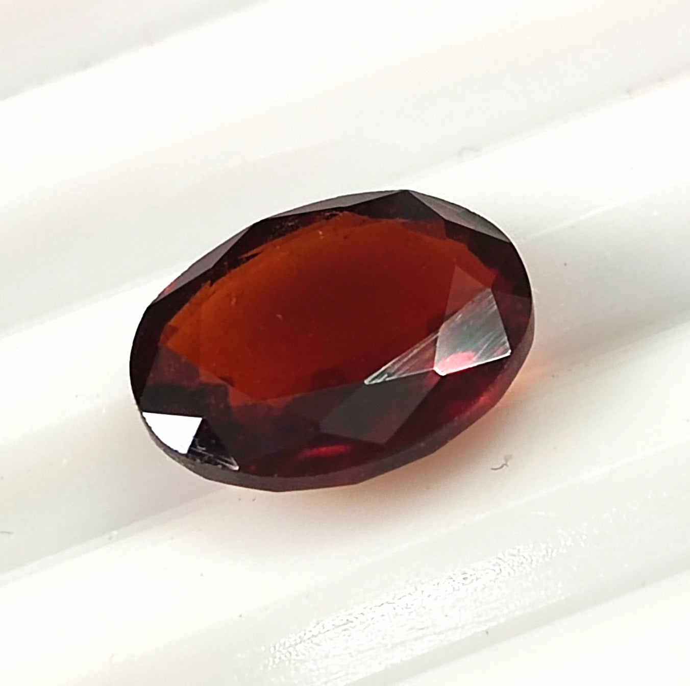 3.40 CARAT 8.6X10.7X4 (WXLXB) NATURAL OVAL CUT HESSONITE GARNET