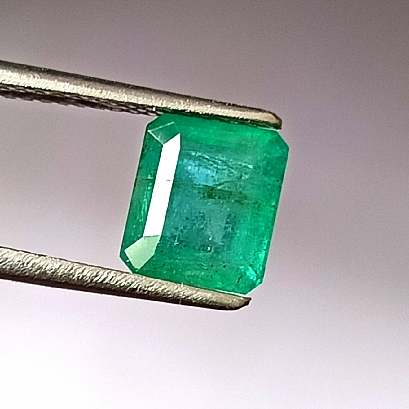 2.10 Carat 6.5X7.5X5 (WXLXD) Natural Zambian Cushion Cut Emerald