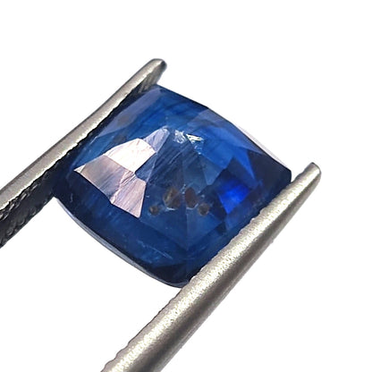 4.75 CARAT 9X9X5.9 (WXLXB) NATURAL CUSHION CUT KYNITE