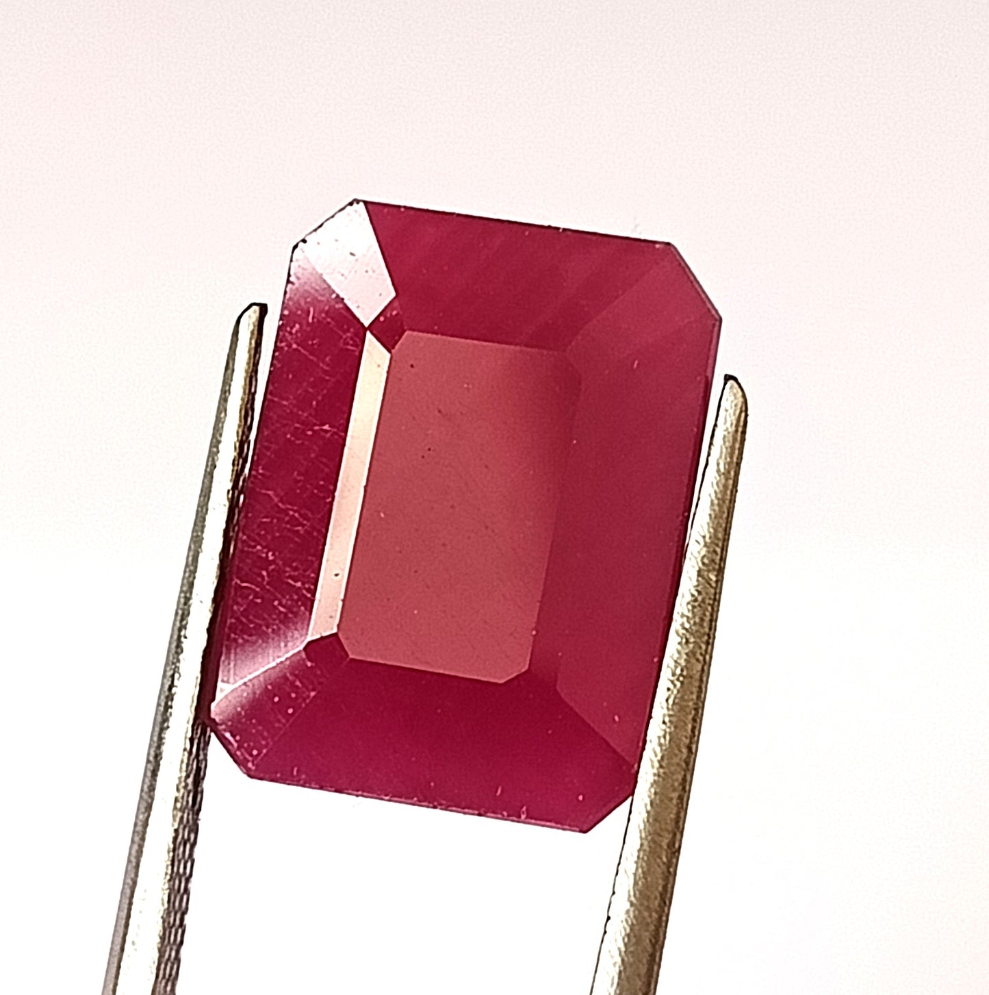 10.20 carat 11X15X4.5 (WXLXD) NATURAL EMERALD CUT MOSAMBIQUE RUBY