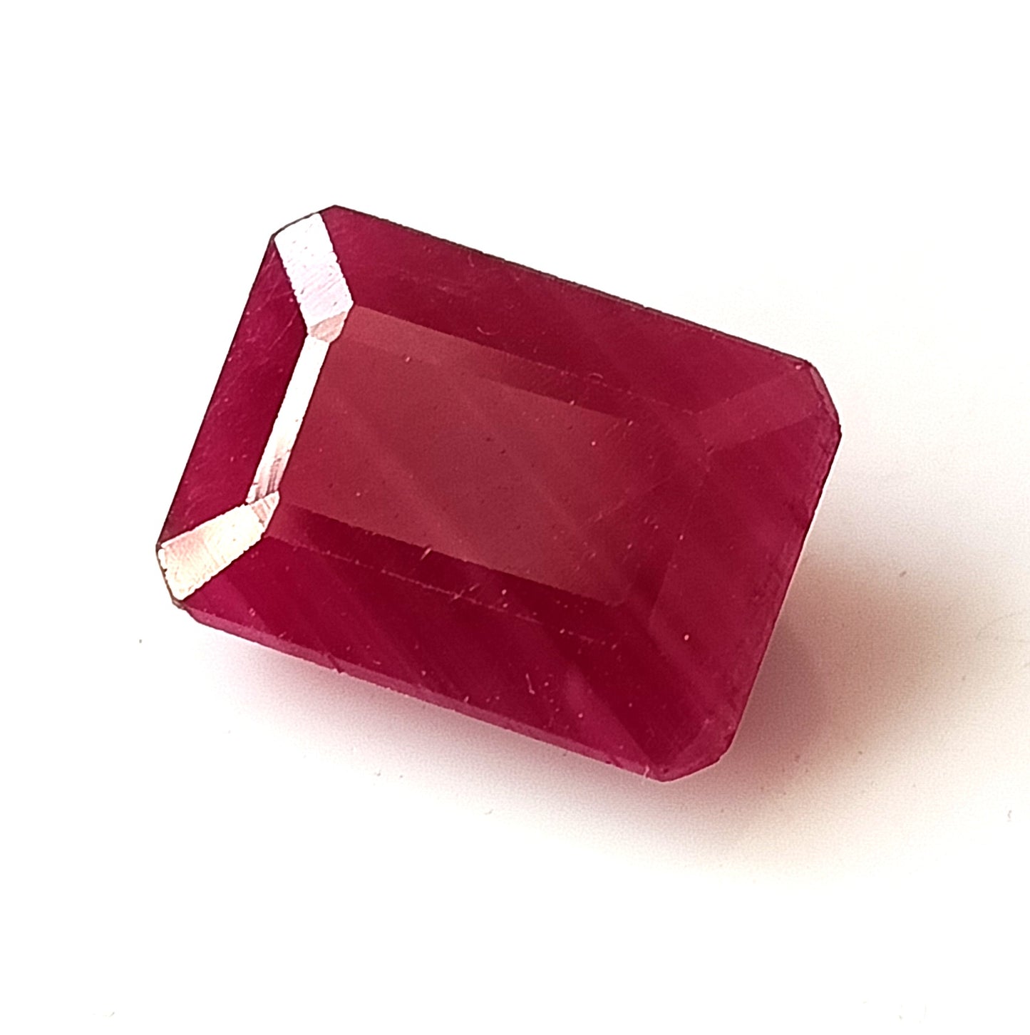 9.80 CARAT 10X14X5.7 (WXLXD) NATURAL EMERALD CUT MOSAMBIQUE RUBY