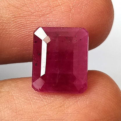 7.20 CARAT 10X12X4.7 (WXLXD)  NATURAL EMERALD CUT MOSAMBIQUE RUBY